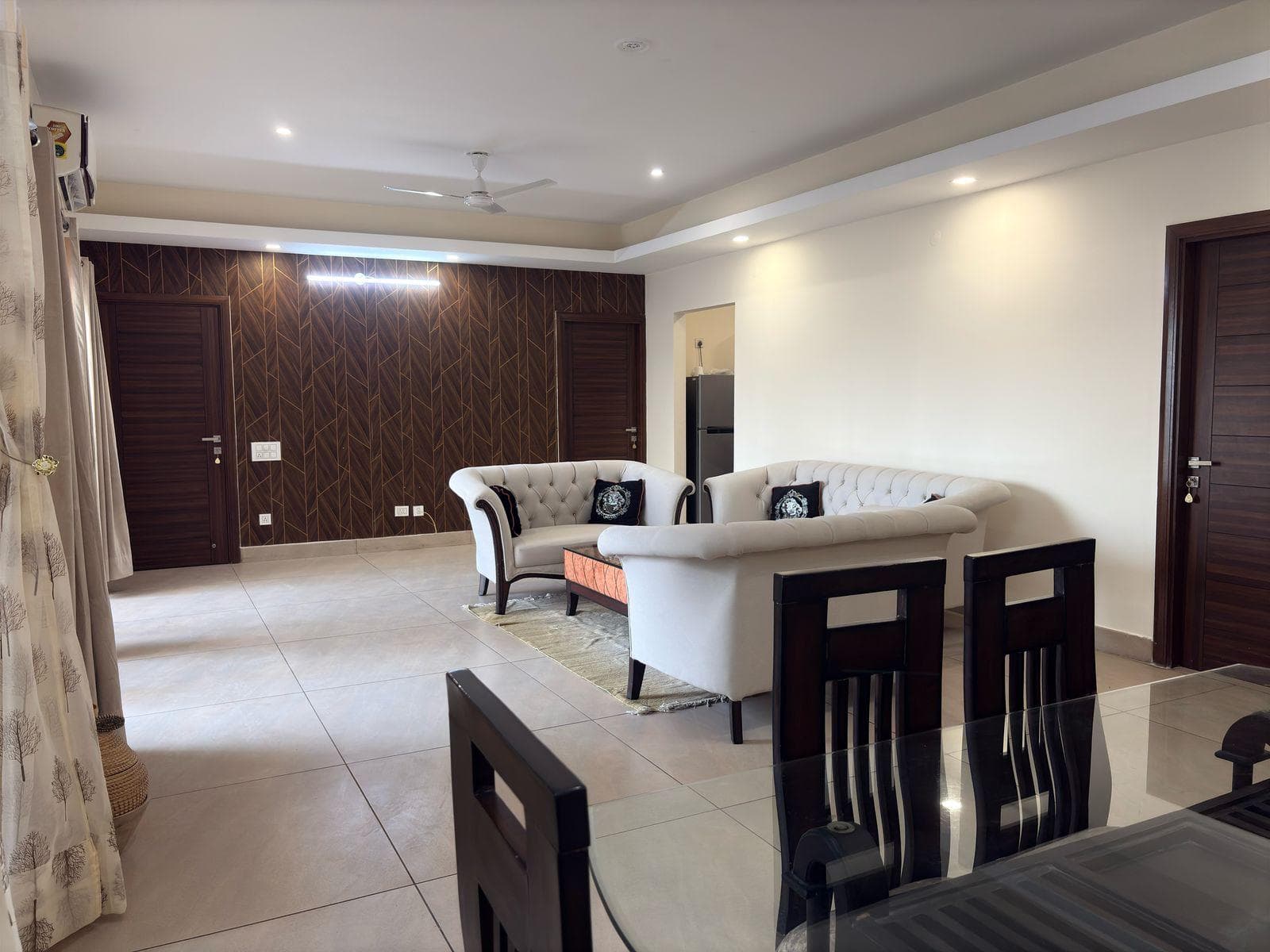 4 BHK Apartment - view 1